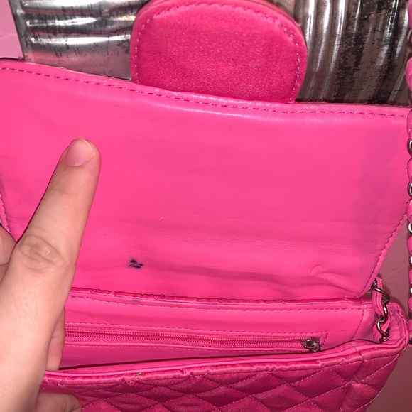 Vintage Victoria’s Secret Pink magnet lock purse - Picture 3 of 7